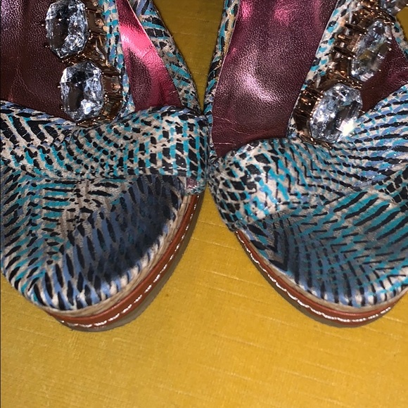 Turquoise jeweled wedges - Picture 2 of 4